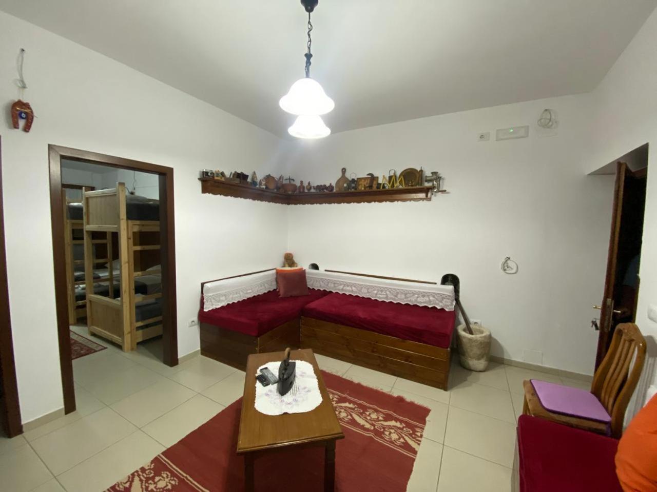 Cico Hostel &Private Room Gjirokastër Eksteriør bilde