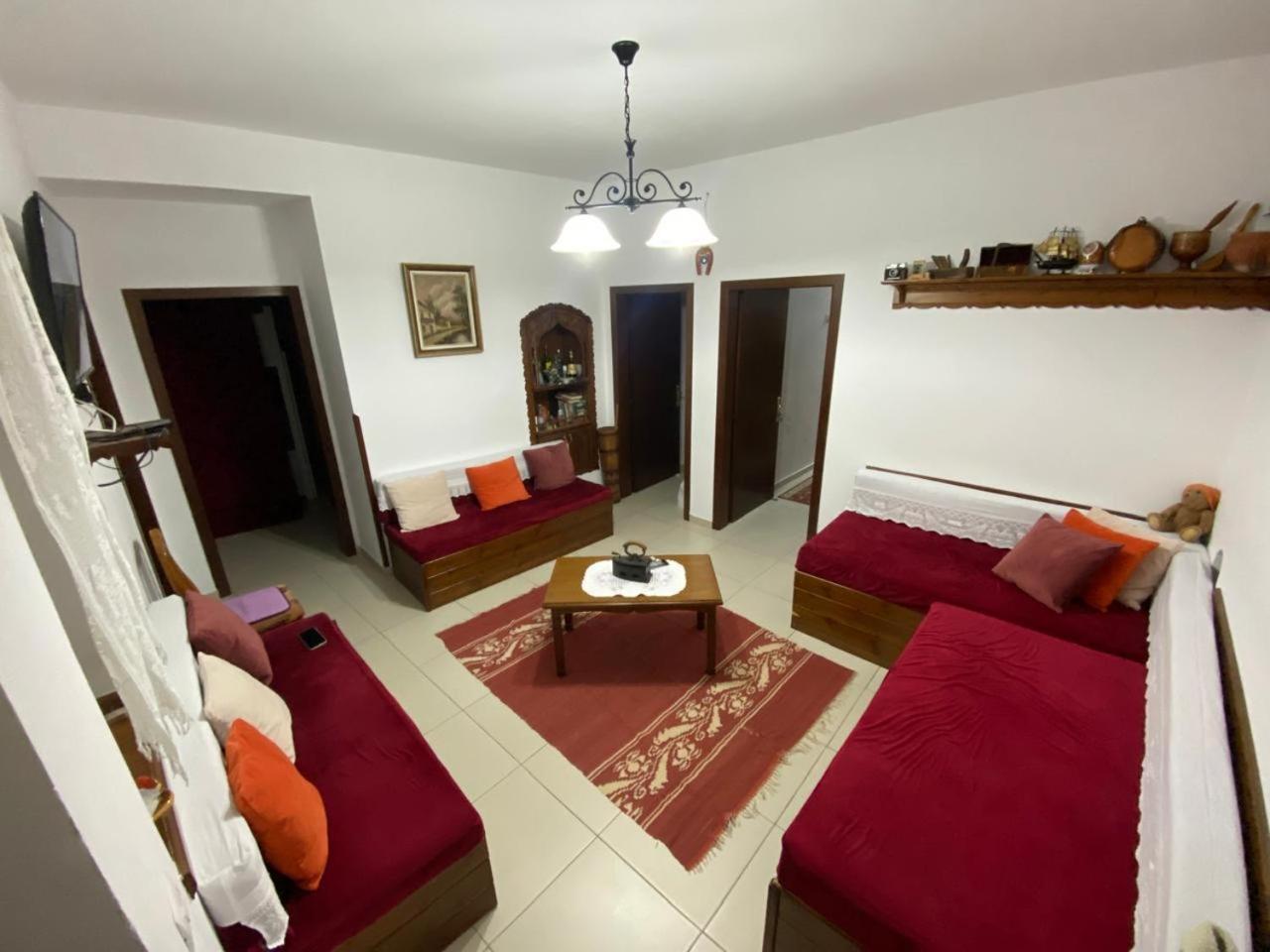 Cico Hostel &Private Room Gjirokastër Eksteriør bilde